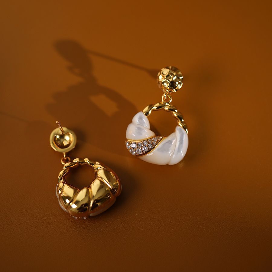Fashion Simple Delicate Earrings